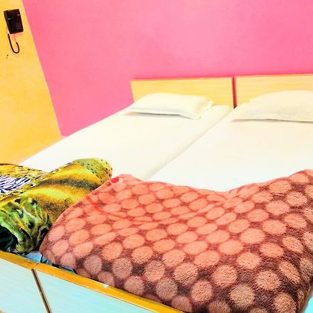 فاراناسي Shree Sai Paying Guest House المظهر الخارجي الصورة